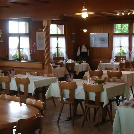 Berggasthof Gurnigelbad אכסניה *